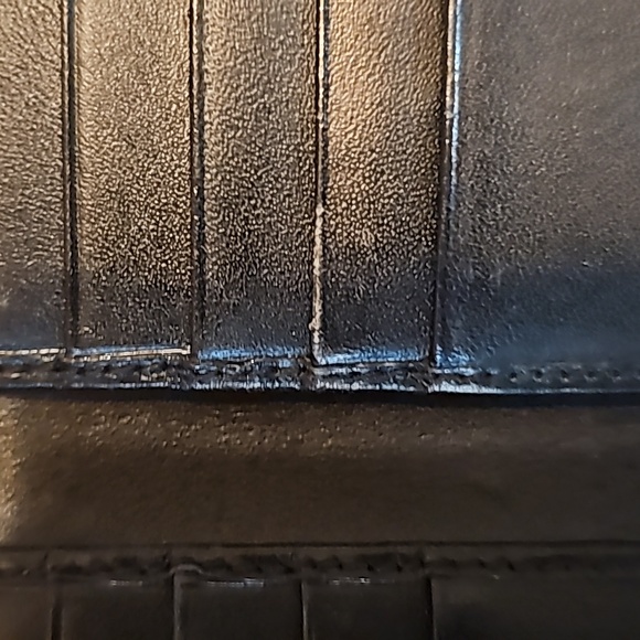 Gucci  Compact  Wallet - Picture 11 of 14